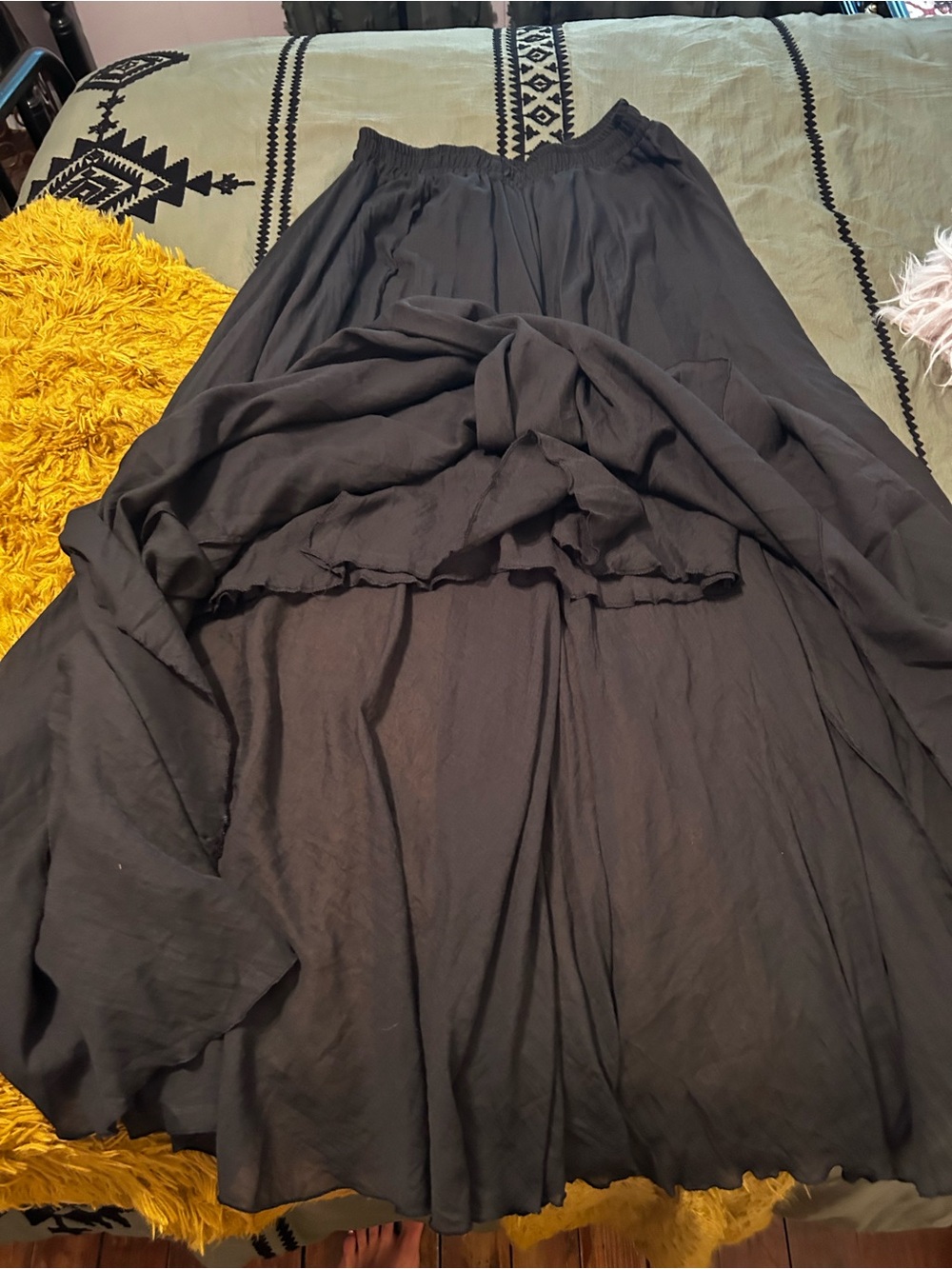 Black Flowing Women's Maxi Skirt - Picture 2 of 7